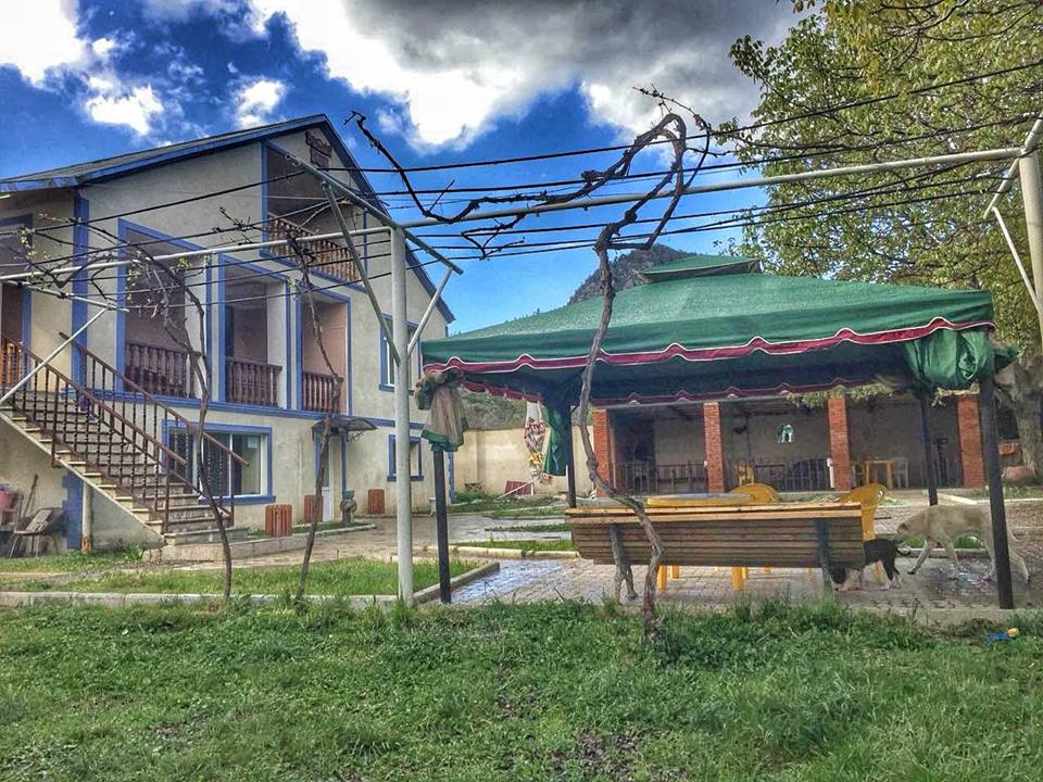 საოჯახო სასტუმრო აბასთუმანში