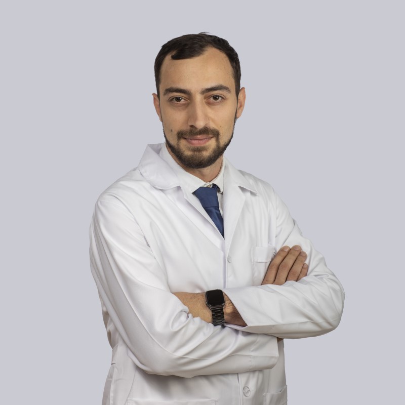 რომანი სამხარაძე